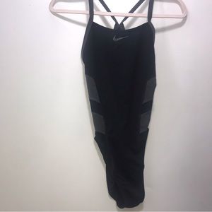 Nike Womens Racerback Swimsuit Size 6 Black / Gray Hydrastrong One Piece.